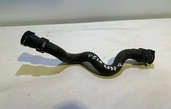 Engine coolant pipe/hose