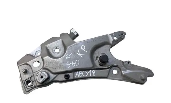 Volvo S60 Fender mounting bracket 31468231