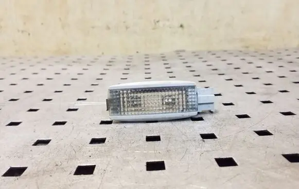 Volkswagen Polo V 6R Other interior light 3B0947113