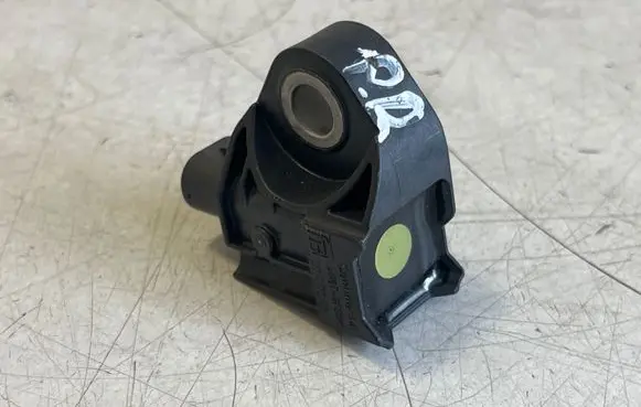 Mercedes-Benz EQC Airbag deployment crash/impact sensor A2139051300