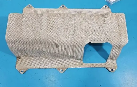 Suzuki SX4 S-Cross Center/middle under tray cover 1423161M00000 IMPRK1558876