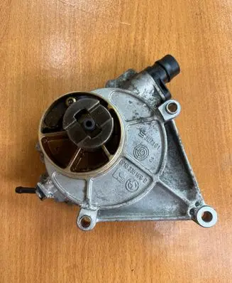 BMW X1 E84 Vacuum pump 7640279 11667640279