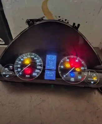 Mercedes-Benz C AMG W203 Speedometer (instrument cluster) 1100802660 A2035404947