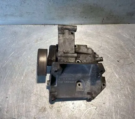 Mercedes-Benz C AMG W202 A/C compressor mount bracket A1042360130