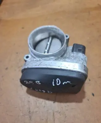 Renault Clio III Throttle valve 8200110998 8200110994 06405T