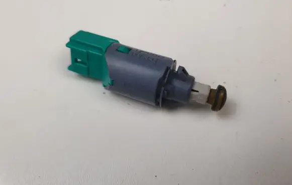 Renault Trafic II (X83) Brake pedal sensor switch 8200168240