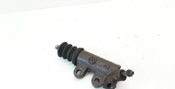 Clutch slave cylinder