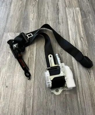 Toyota RAV 4 (XA50) Front seatbelt 7X31160P