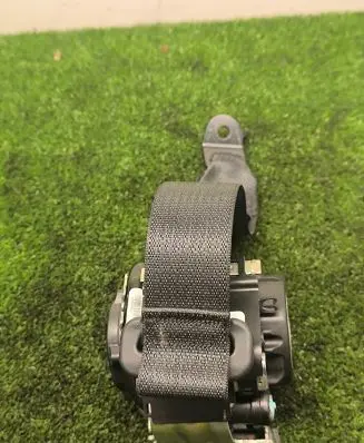 Tesla Model 3 Rear seatbelt 111015401F