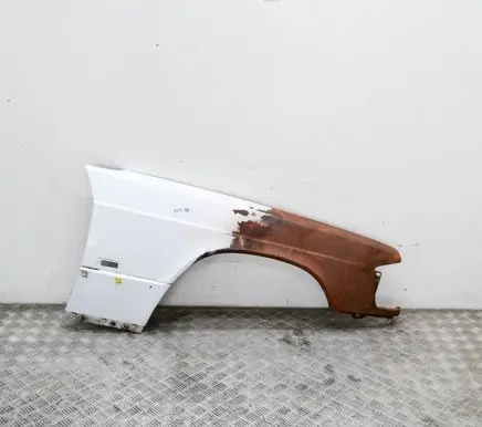 Mercedes-Benz 190 W201 Fender A2018811801