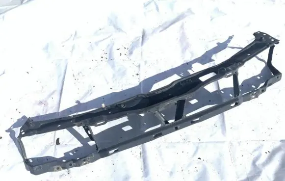 Volkswagen PASSAT B4 Radiator support slam panel