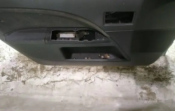 Ford Mondeo Mk III Front door card panel trim 