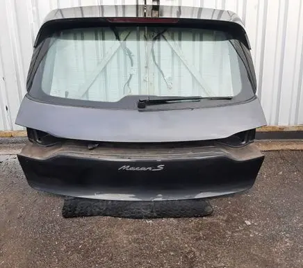 Porsche Macan (95B) Tailgate/trunk/boot lid 95B827041