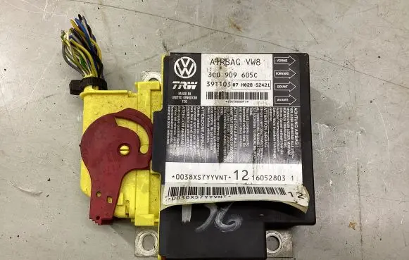 Volkswagen PASSAT B6 Airbag control unit/module 3C0909605C 391103