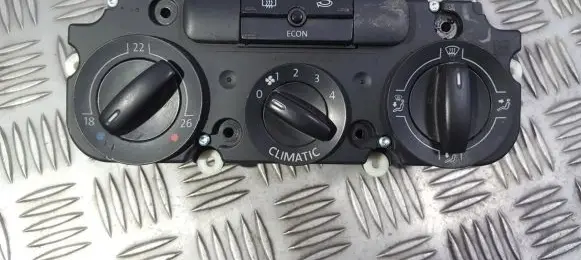 Volkswagen Golf V Climate control unit 1K0820047DP 5HB008719-50