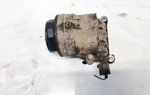 Ford Mondeo Mk III Oil filter cover 1S7G6884BD