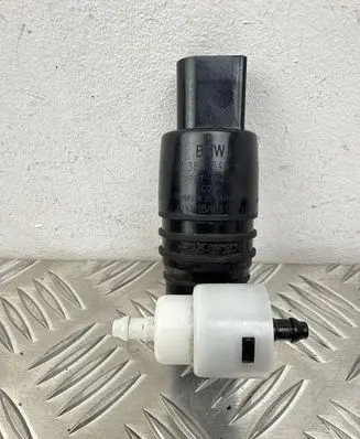 BMW 2 F45 Windscreen/windshield washer pump 7388349 161105