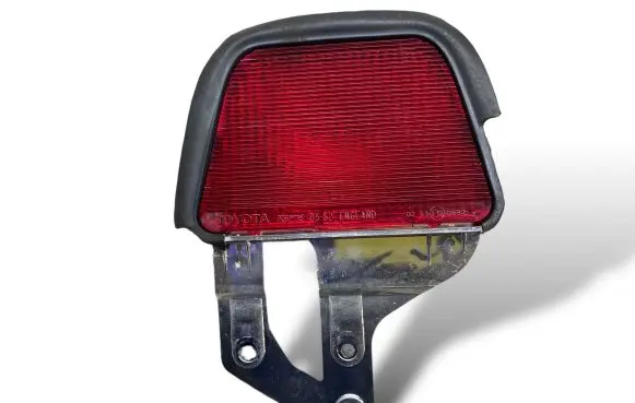 Toyota Avensis T250 Third/center stoplight 02S30892