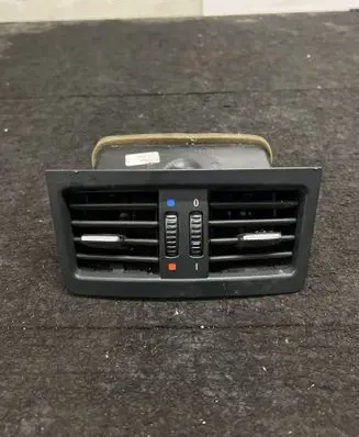BMW 3 E90 E91 Rear air vent grill 7129556 6932023 6932024