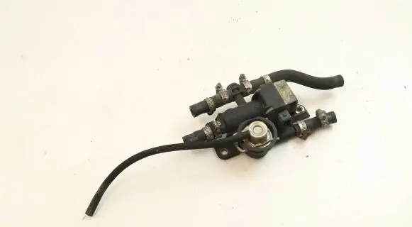 BMW Z3 E36 Fuel distributor 1740281 13311740281