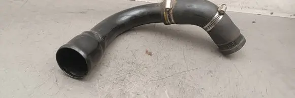 Nissan Patrol Y61 Turbo air intake inlet pipe/hose 