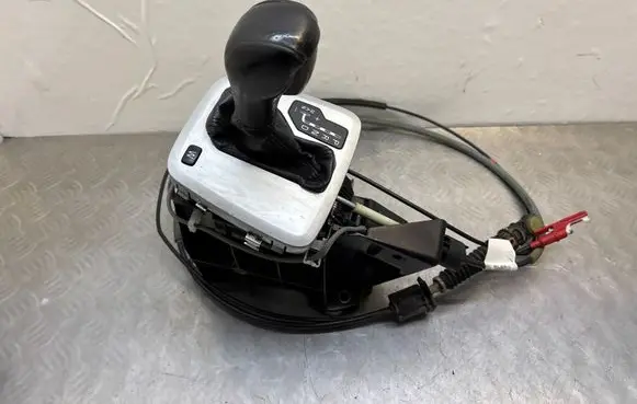 Volvo XC90 Gear shifter/selector P30776530