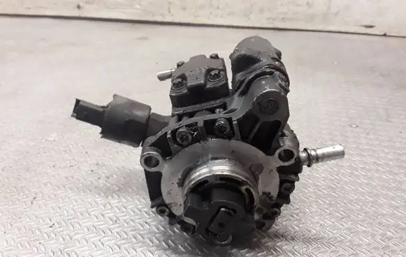 Citroen C4 Grand Picasso Fuel injection high pressure pump 9658193980 5WS40019