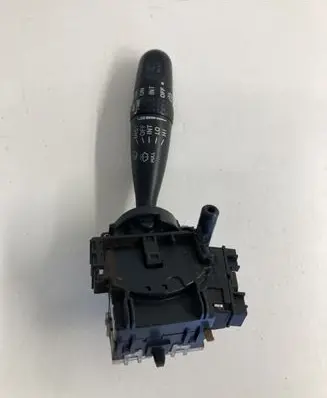 Toyota Corolla E120 E130 Wiper control stalk 173680