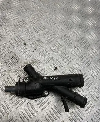 Volkswagen PASSAT CC Engine coolant pipe/hose 03L121131AA