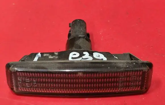 BMW 5 E39 Front fender indicator light 8360205