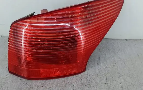Peugeot 407 Rear/tail lights LAMPATYLNAPRAWA