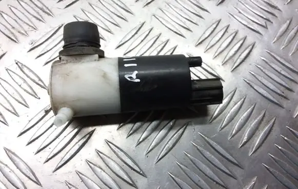Chrysler 300M Windscreen/windshield washer pump