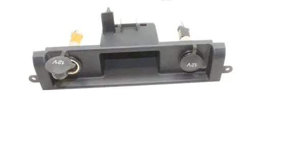 Land Rover Discovery 3 - LR3 Cigarette lighter FB0500630