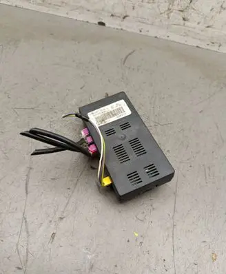 Peugeot 607 Aerial antenna amplifier 9653913380 4SE0D4Z94 503550240102