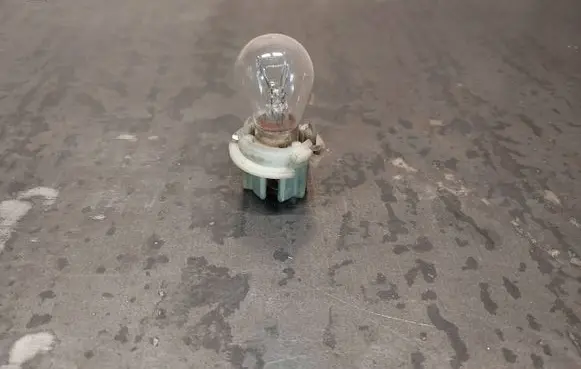 Mercedes-Benz E W210 Tail light bulb cover holder 318323