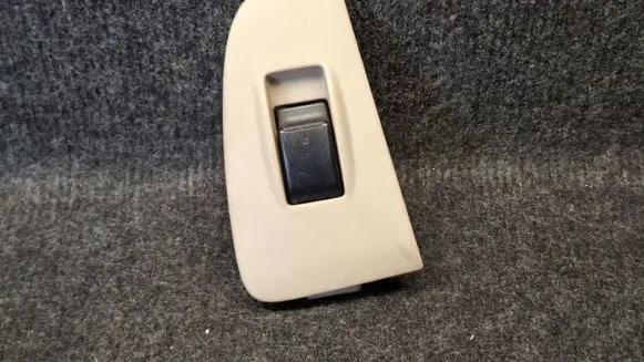 Toyota Avensis T250 Electric window control switch 7423105140