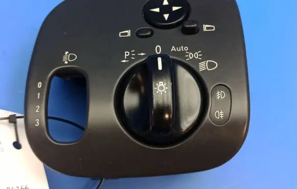 Mercedes-Benz C W203 Light switch A2035451404