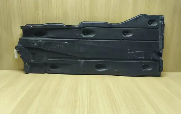 Seat Leon (5F) Side bottom protection 5Q0825202L