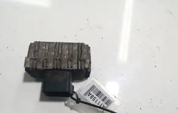 BMW 3 E90 E91 Coolant fan relay 