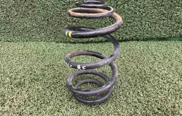 Opel Vivaro Rear coil spring 91168771