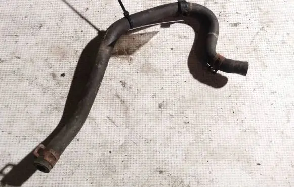 Toyota RAV 4 (XA20) Engine coolant pipe/hose