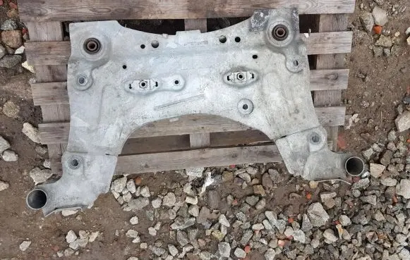 Renault Megane III Front axle beam 