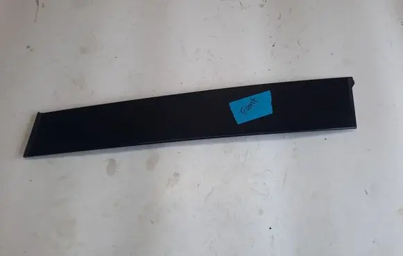 Mercedes-Benz GL X164 Windshield trim