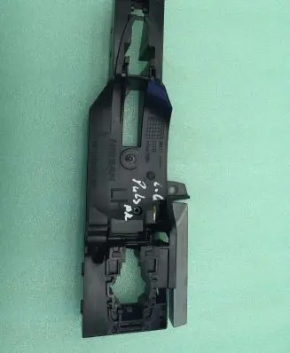 Rear door exterior handle/bracket