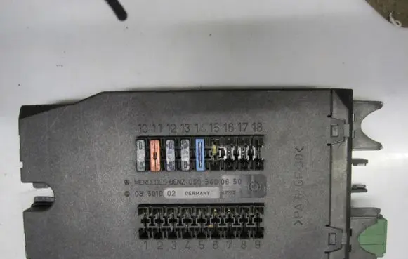 Mercedes-Benz Vito Viano W638 Fuse box set 0005400650