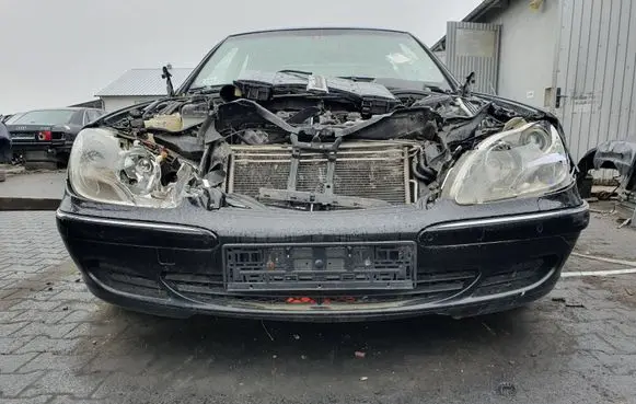 Mercedes-Benz S W220 Front bumper 197 (OBSIDIAN BLACK METALLIC)