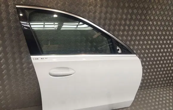 Mercedes-Benz C W206 Front door 