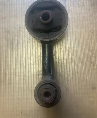Hyundai ix35 Engine mount bracket 219822S000