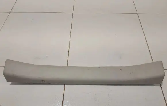 Land Rover Discovery Sport Front sill trim cover FK7244252AD8LBM
