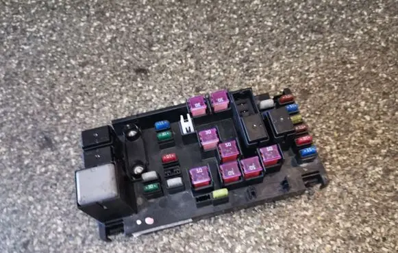 Subaru Forester SH Fuse module 82241SC020